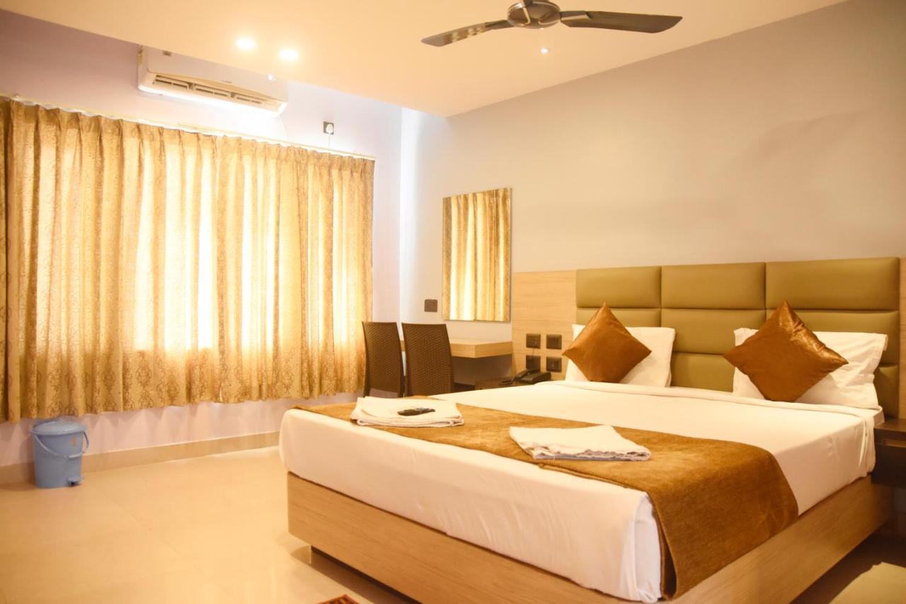 Hotel Om International جوكارنا المظهر الخارجي الصورة