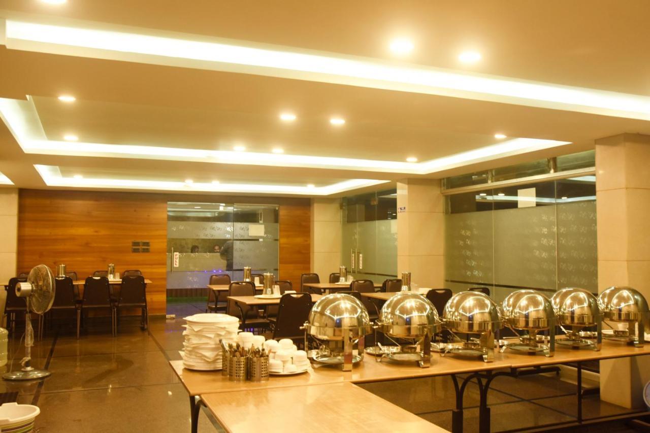 Hotel Om International جوكارنا المظهر الخارجي الصورة