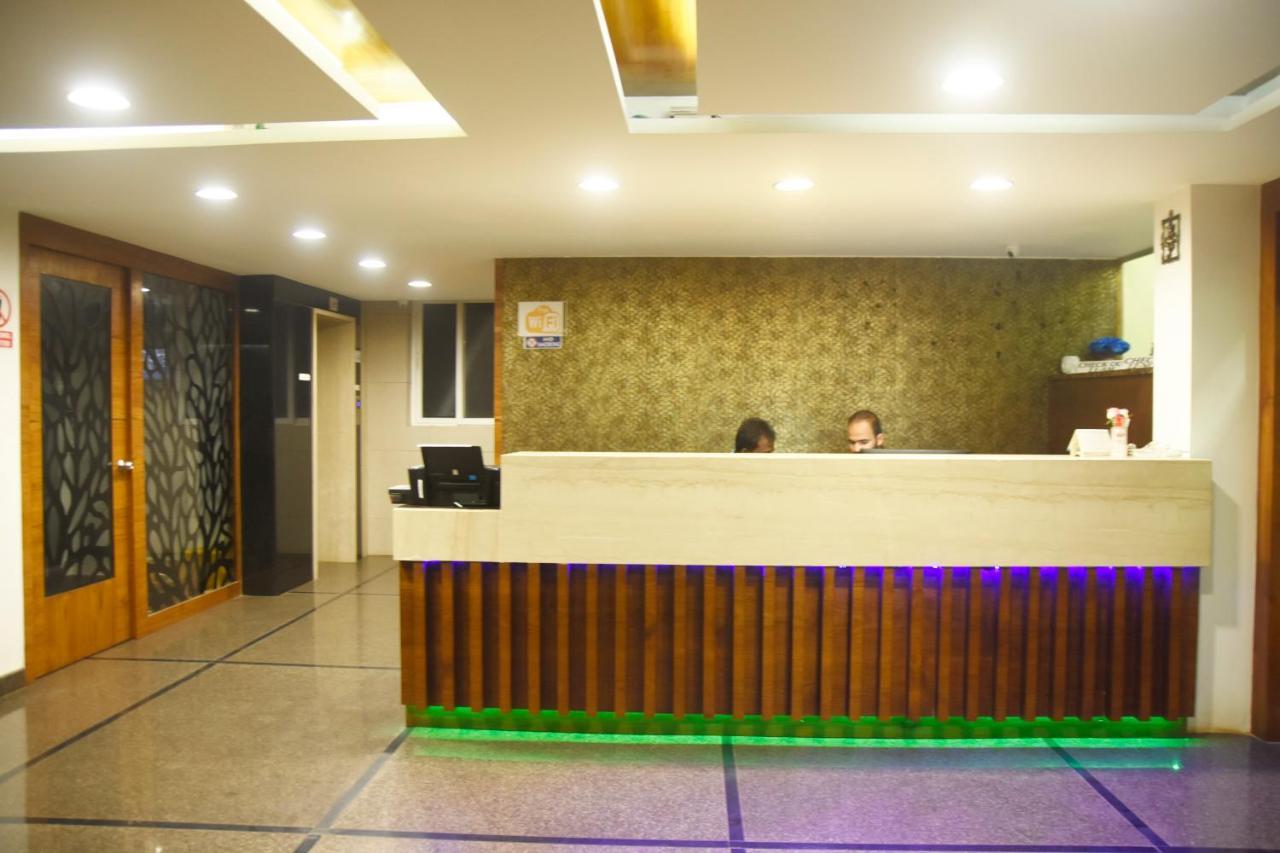Hotel Om International جوكارنا المظهر الخارجي الصورة