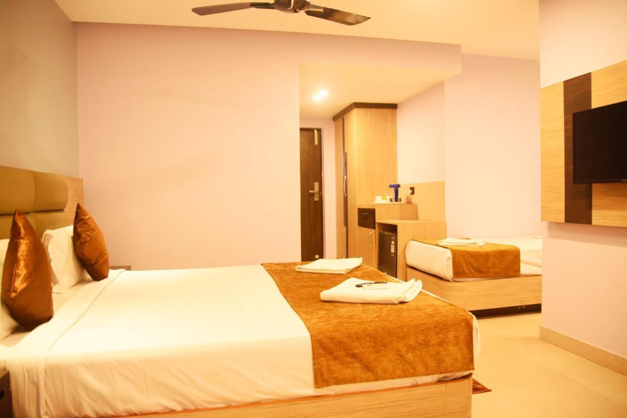 Hotel Om International جوكارنا المظهر الخارجي الصورة